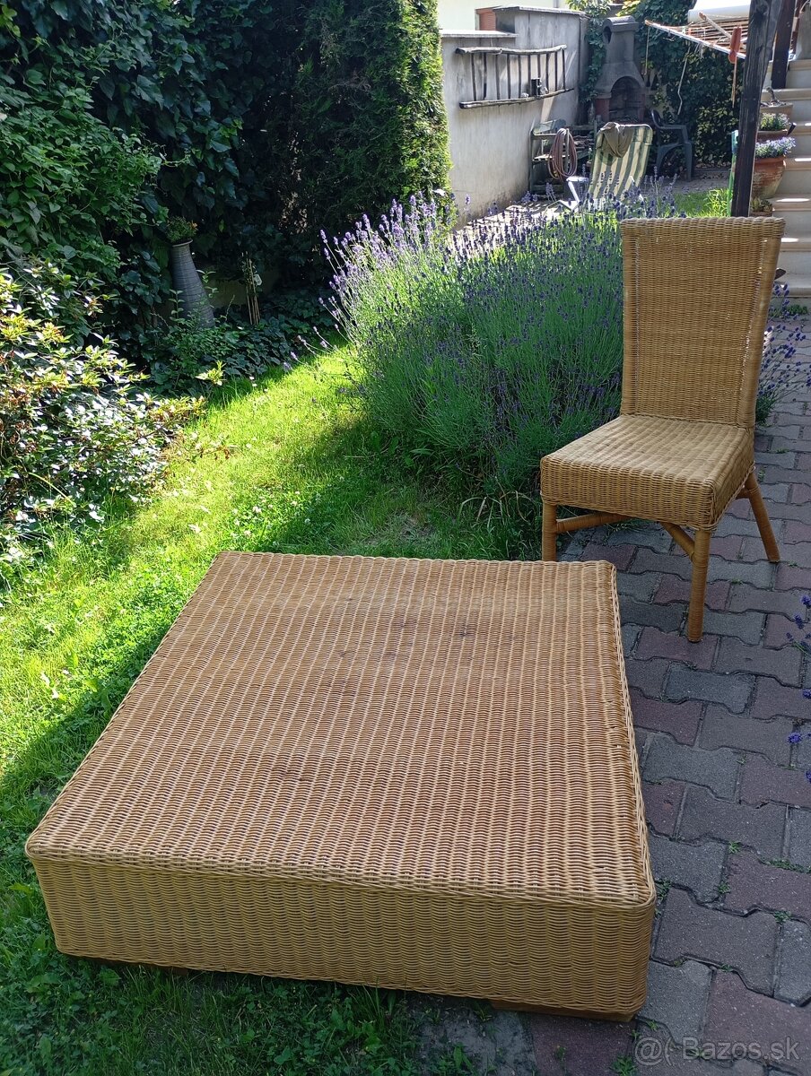 Ratanový stôl+stoličky
