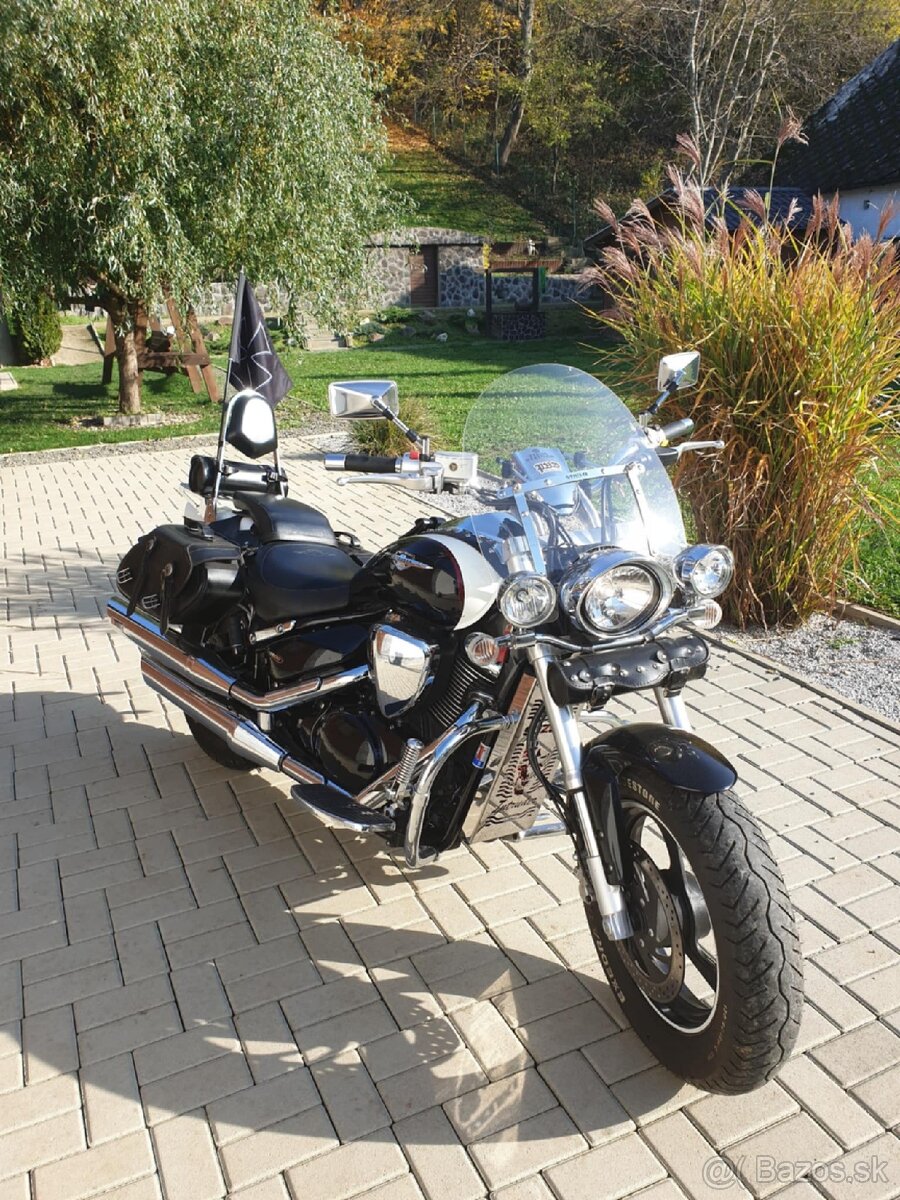 Suzuki intruder vz 800