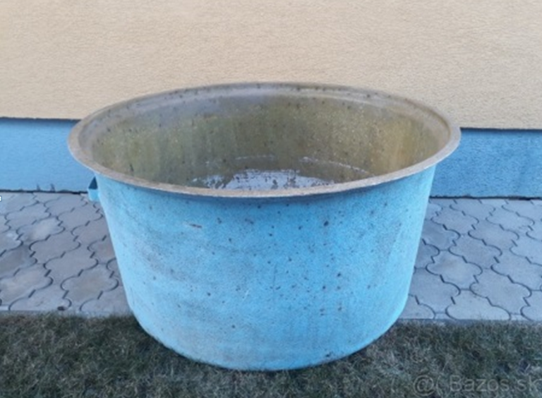 Kúpim laminátovu kadu