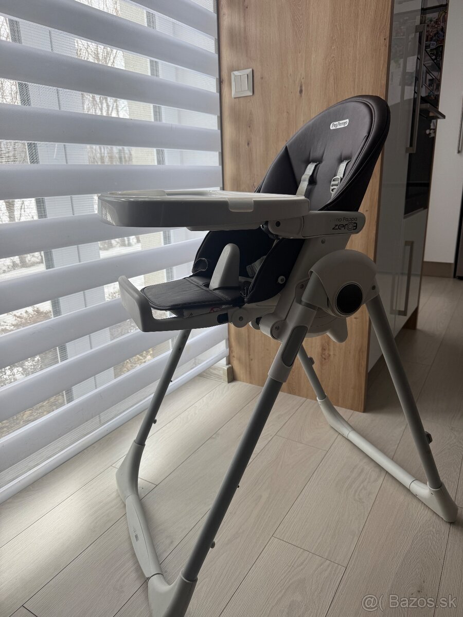 Jedálenská stolička