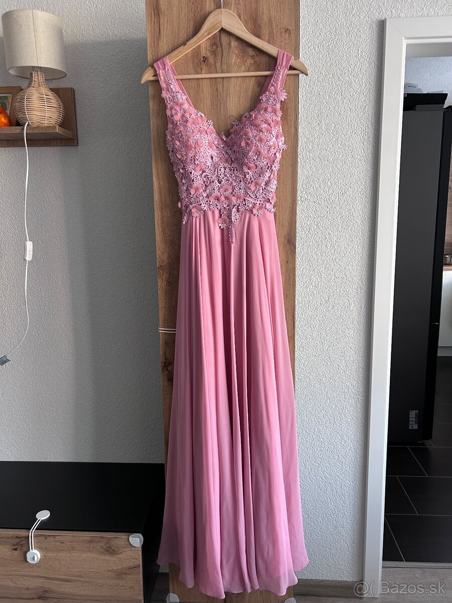 Nádherné spoločenské šaty S/M