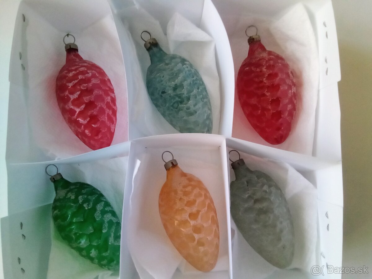 Staré, vánoční ozdoby - šišky - vianočné ozdoby