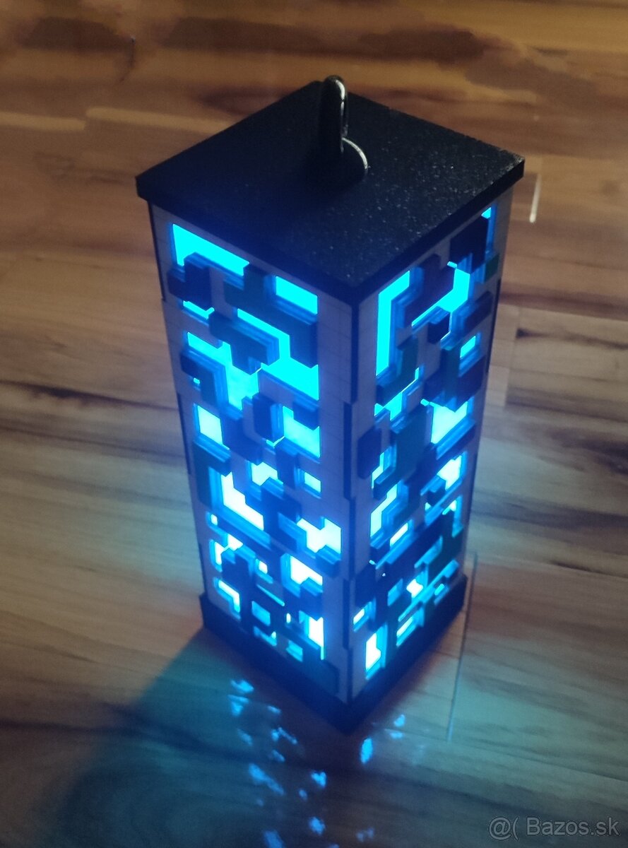 Dekoratívna nabijateľná LED lampa s motívom Minecraft/teris