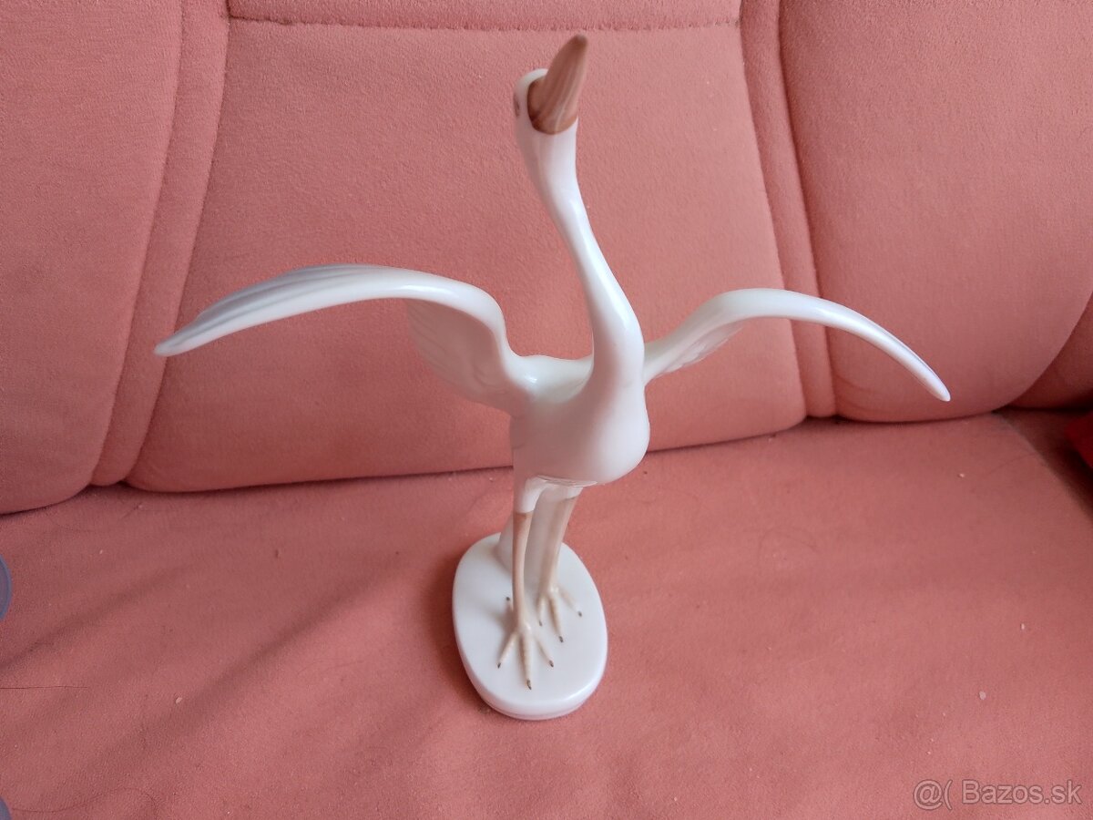Porcelánova soška bocian