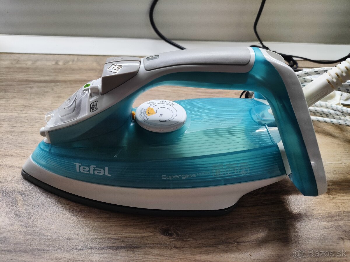 Žehlička Tefal