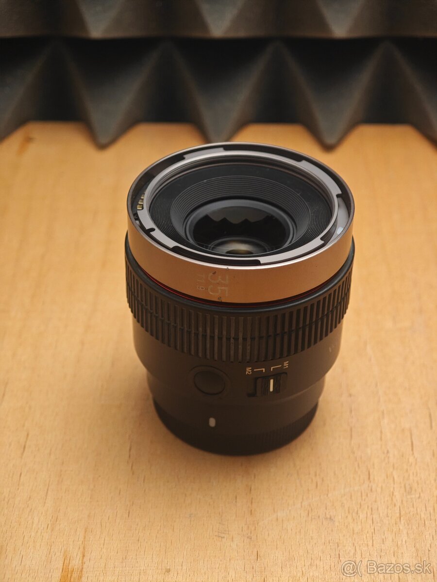 Samyang V-AF 35mm t/1.9