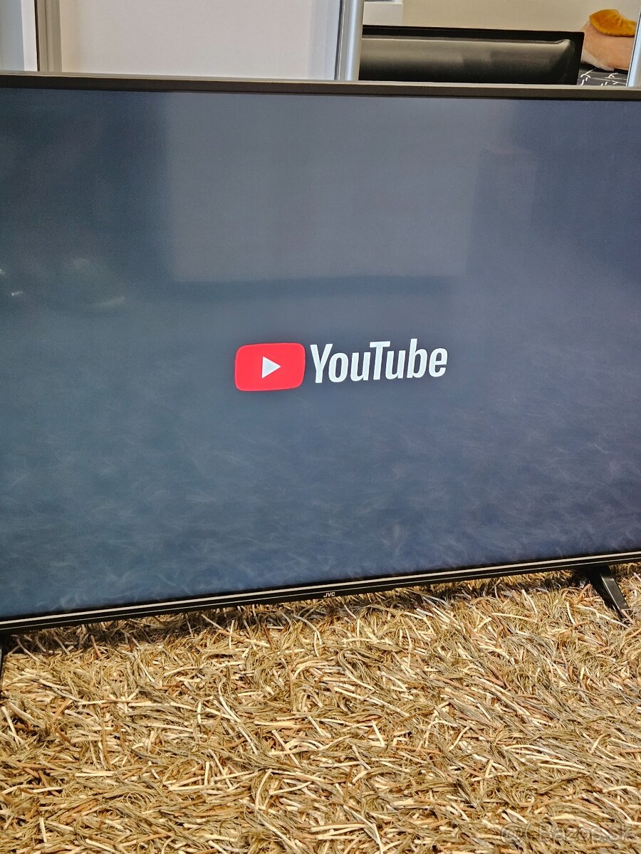 JVC 139cm smart 4k 280e