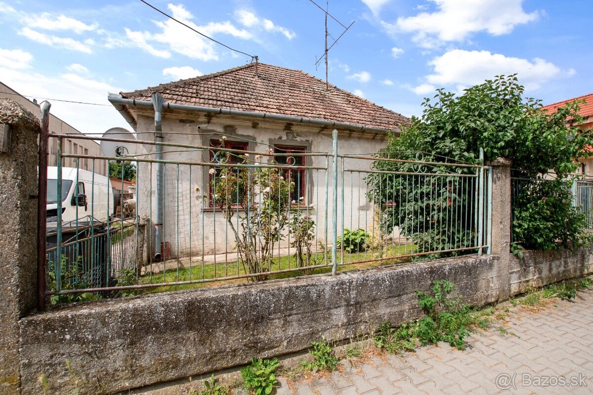 Predám pozemok,dom