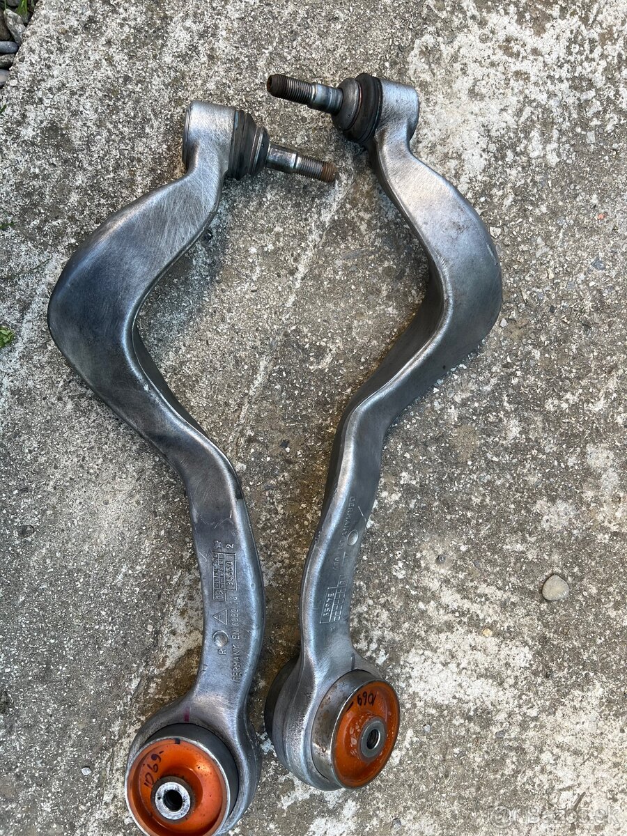 P: ramená BMW E65 E66