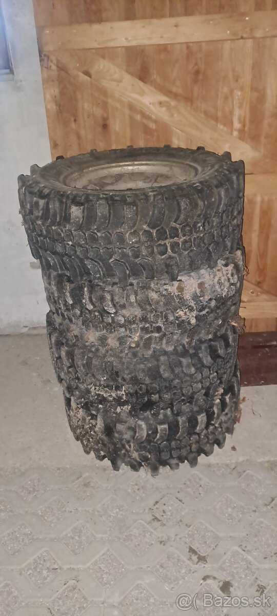 Predám kolesa z pneu T3