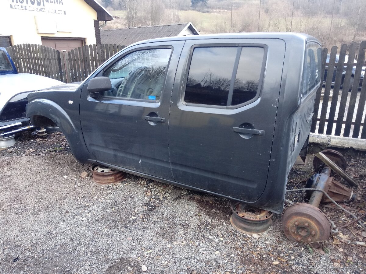 Nissan Navara D40  - Karoseria