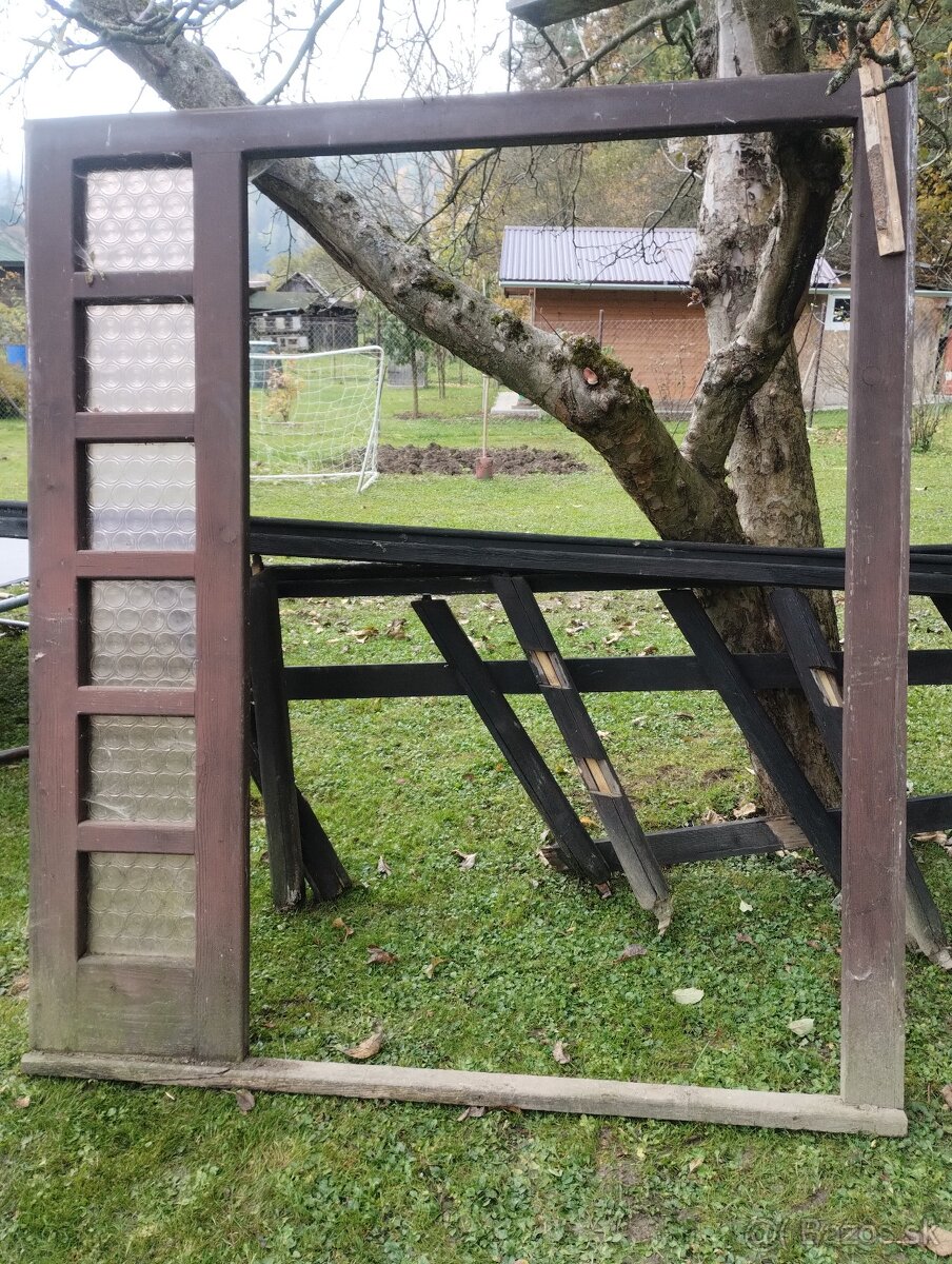 Darujem vchodové dvere
