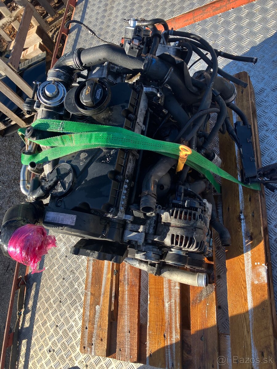 Motor vw sharan 1,9tdi 85/96kw kod ASX