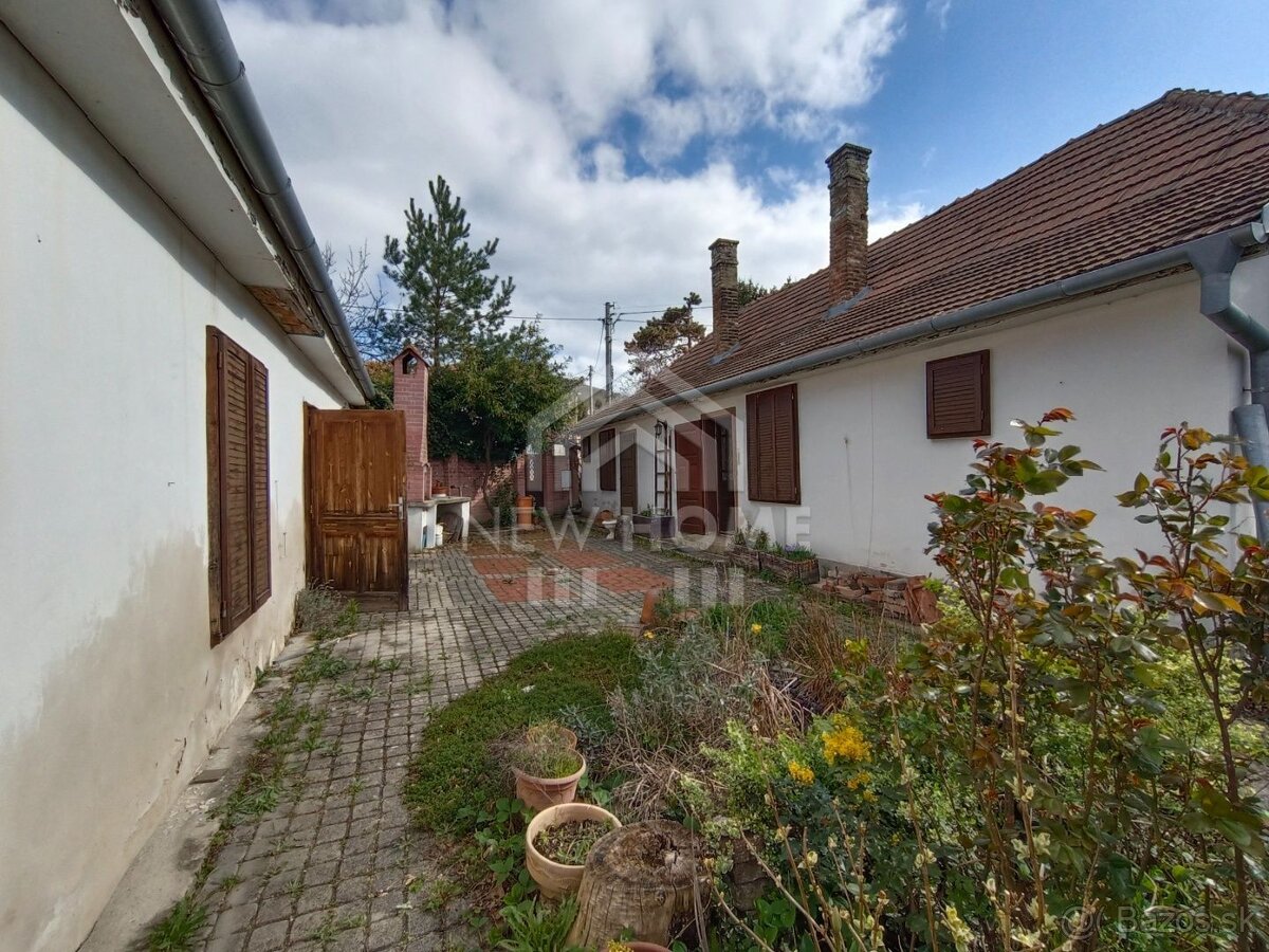 ZOBOR - 2 x RD na jednom pozemku, pôvodný stav