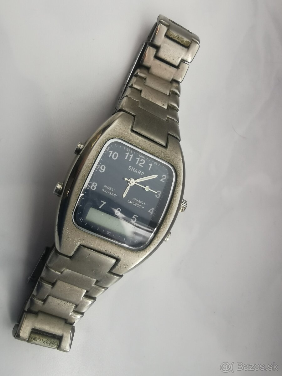 Hodinky Sharp