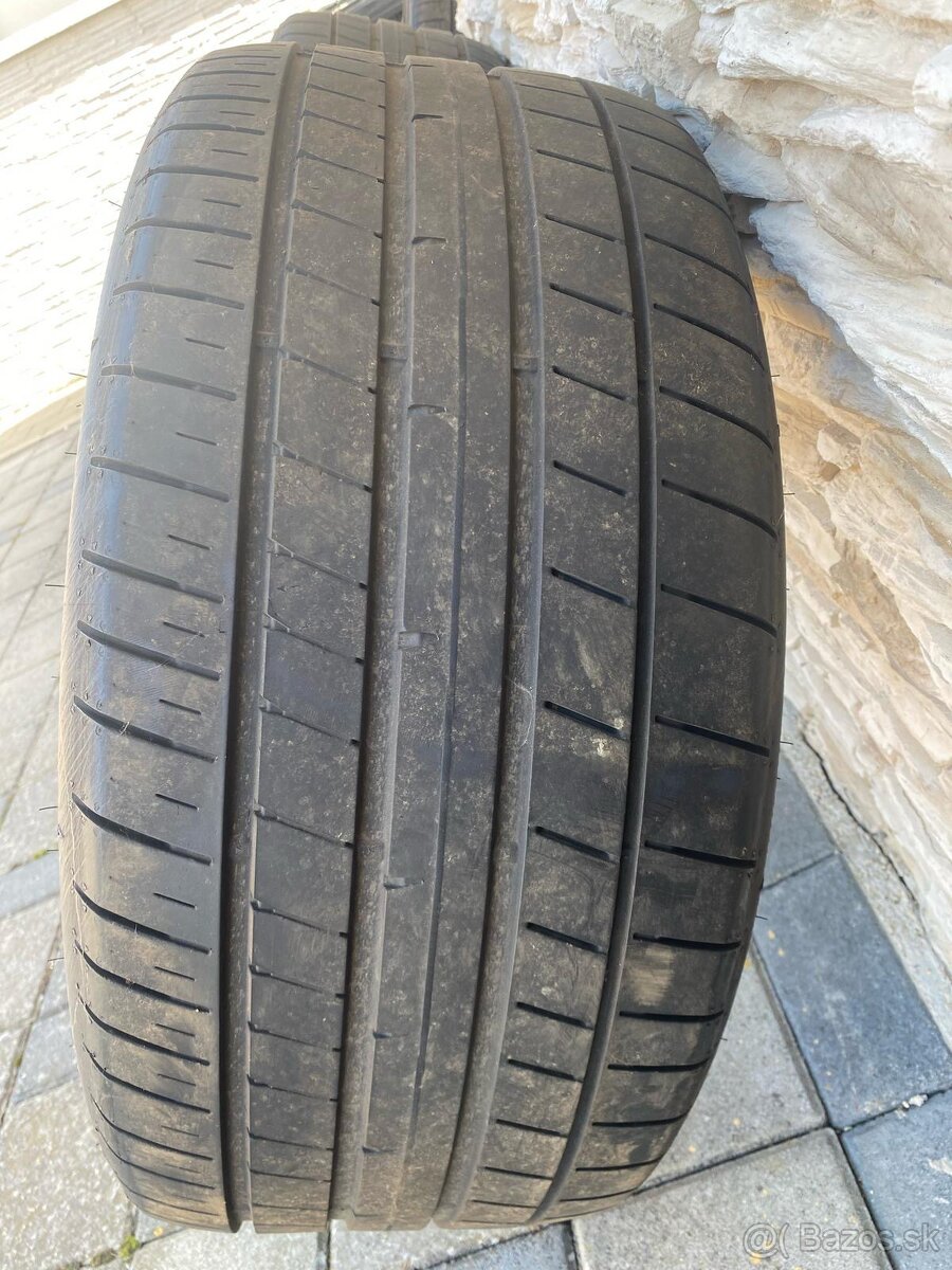 Letne pneumatiky dvojrozmer 285/35 r21 a 245/35 r21