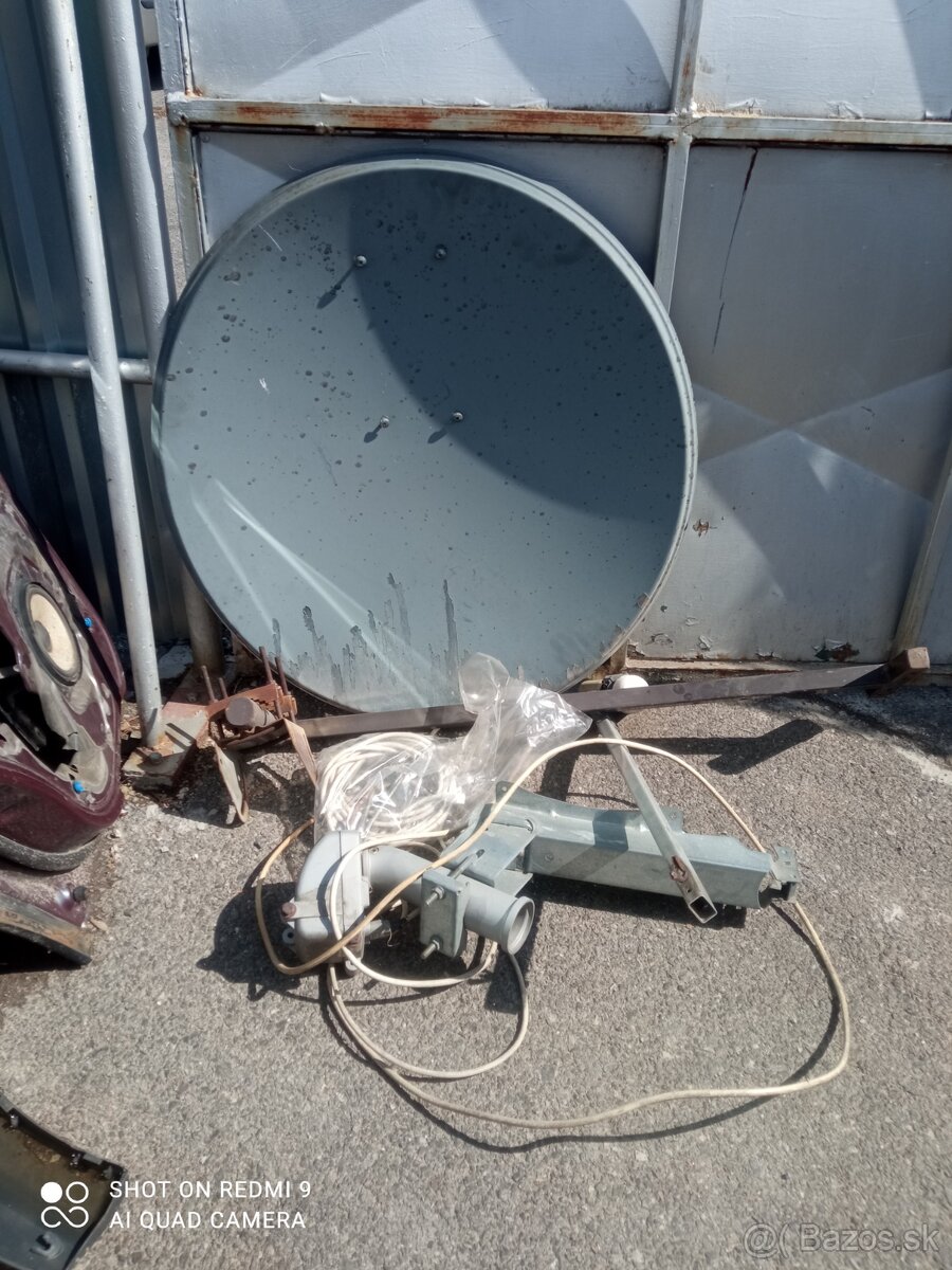 Satelit