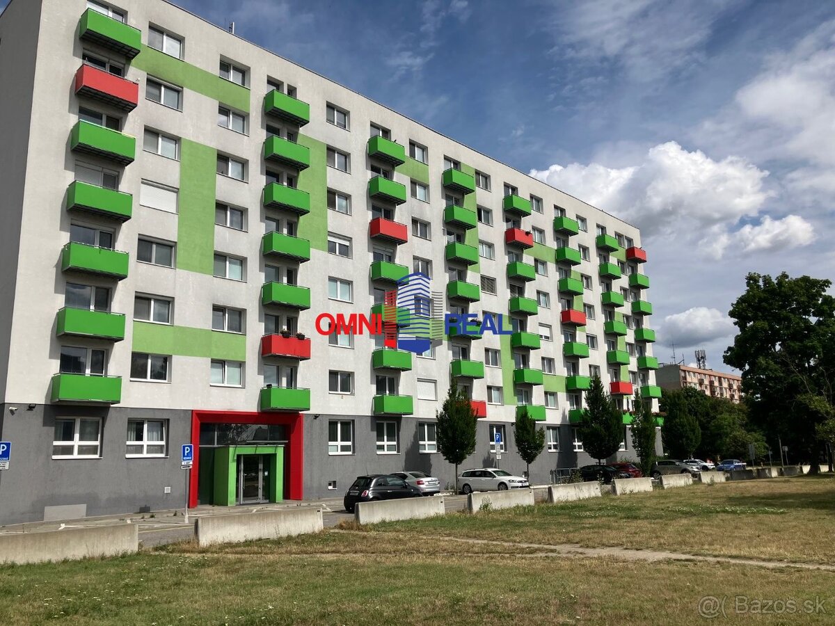 Útulný 2 izbový byt v projekte Ružinovská 1, balkón, 3/8