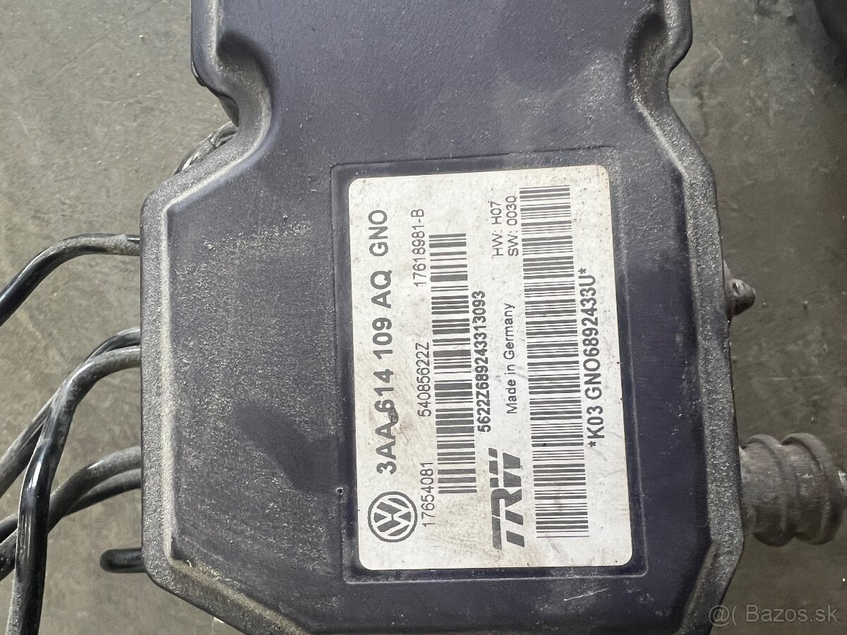 Riadiaca jednotka ABS vw passat b7