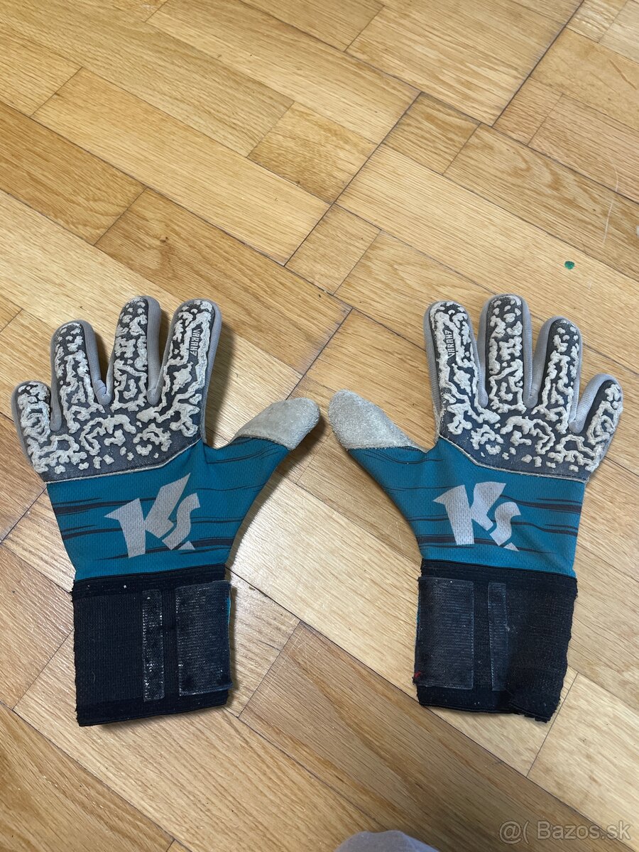 Brankárske rukavice keepersport