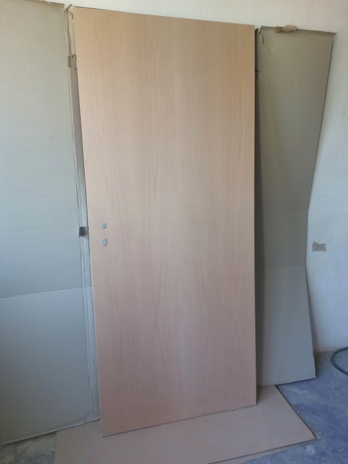 Hladké interiérové dvere so zárubňou