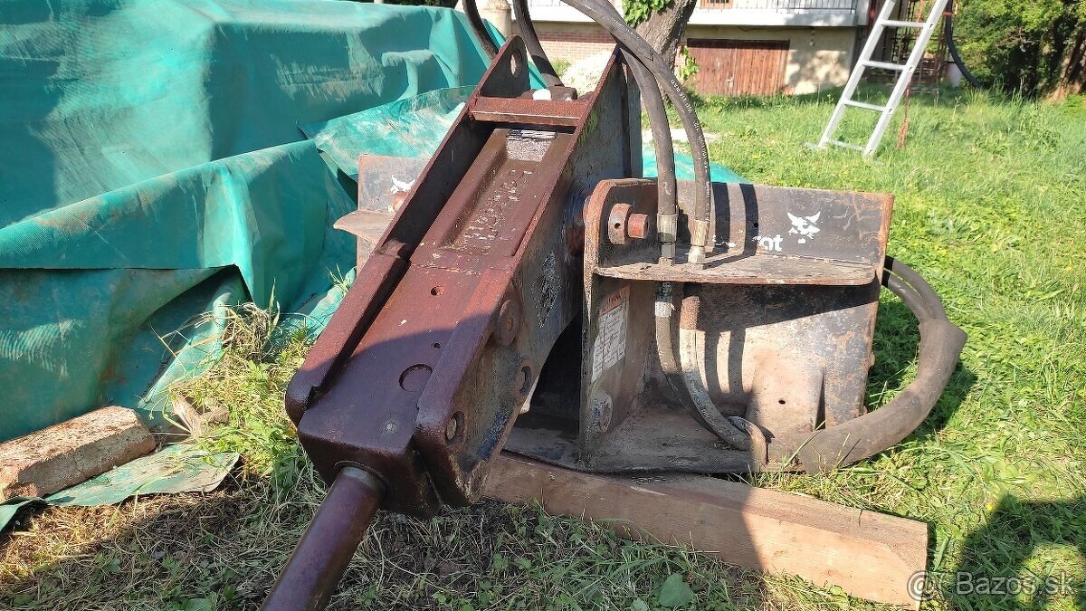 BOBCAT pneumatické kladivo
