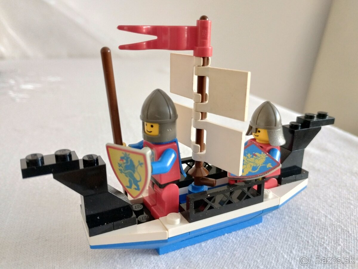 LEGO Castle 6017 King's Oarsmen
