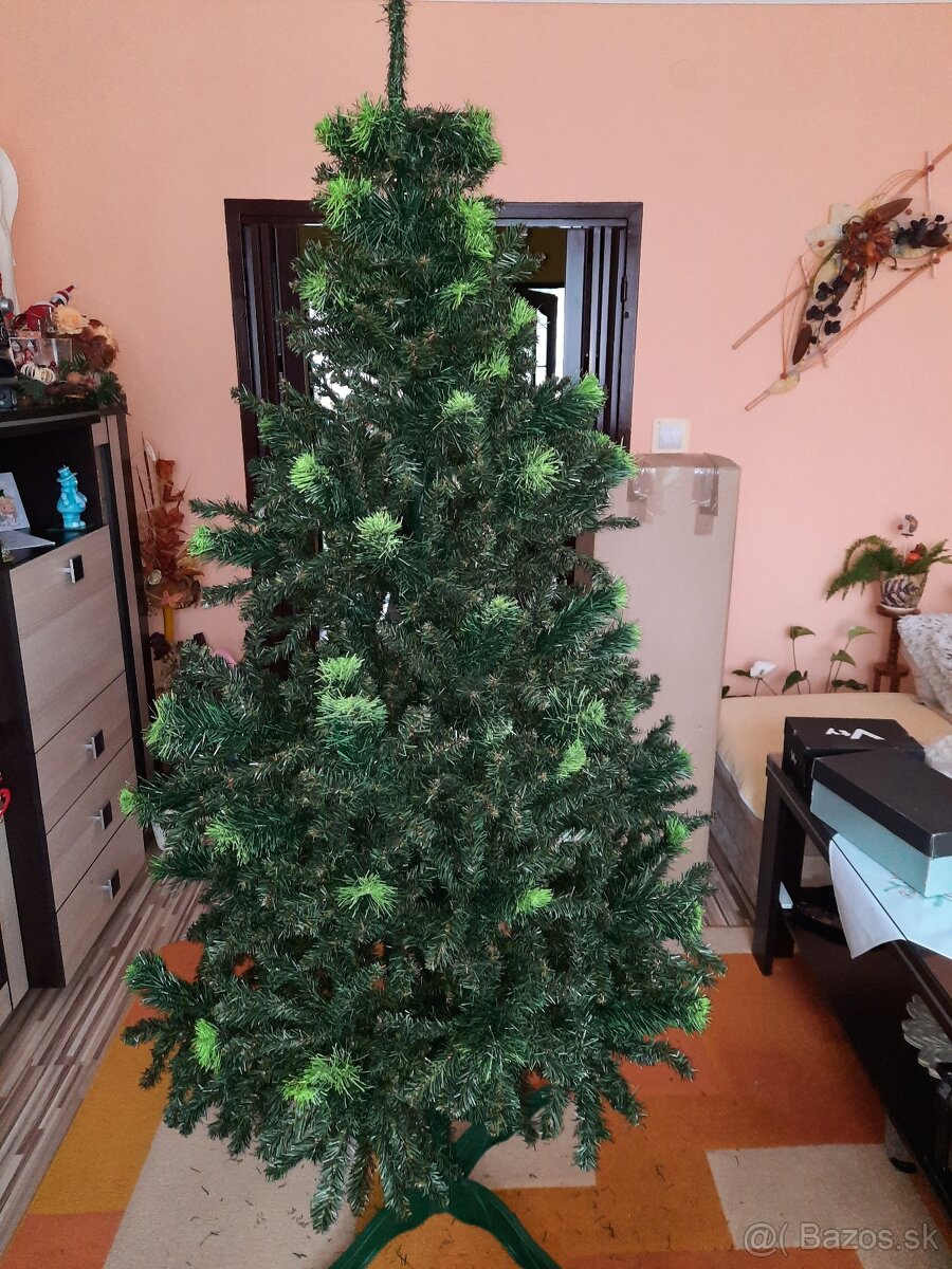 Luxusný 3D vianocny stromcek výška 220cm