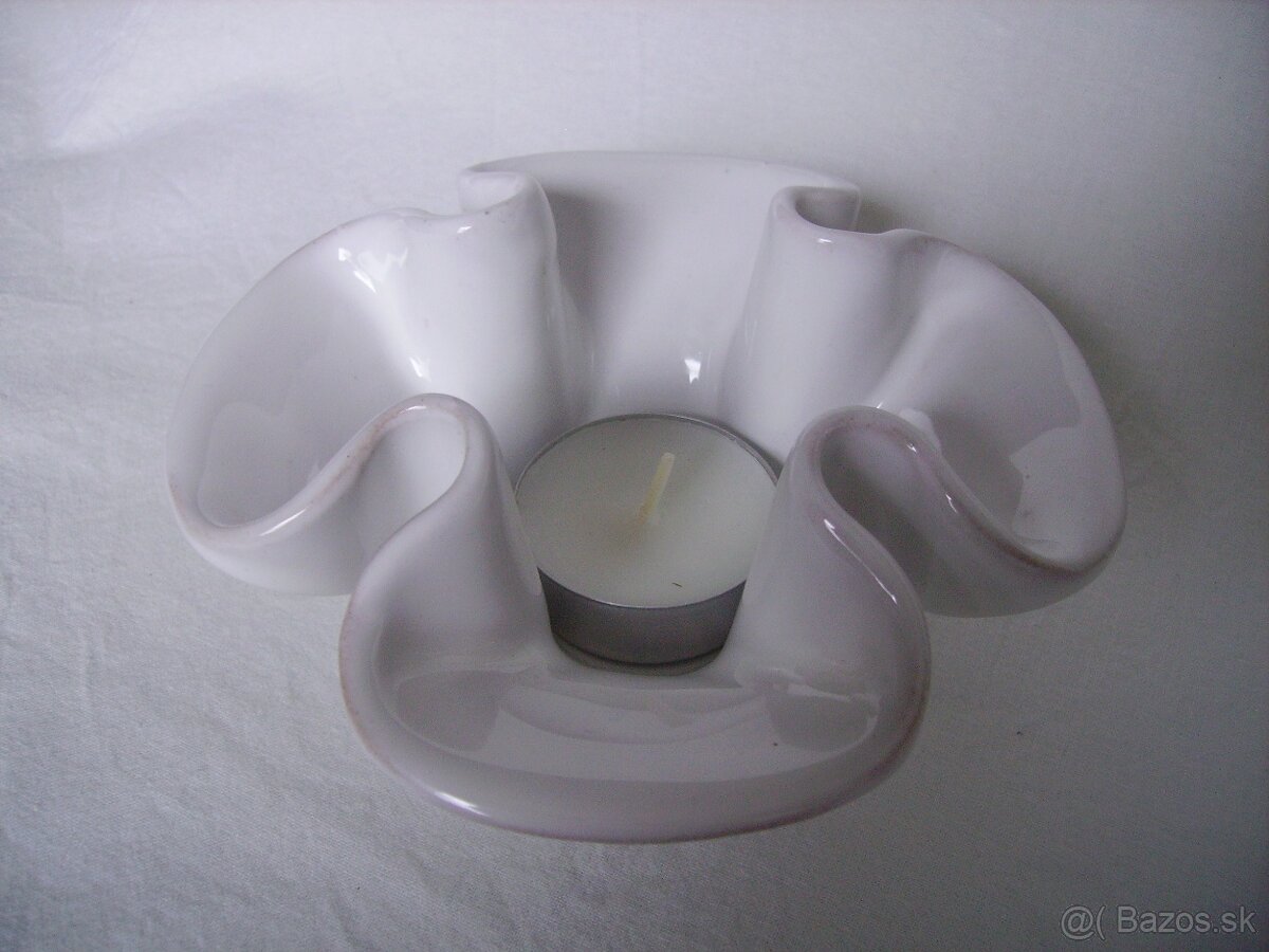 Keramický biely svietnik