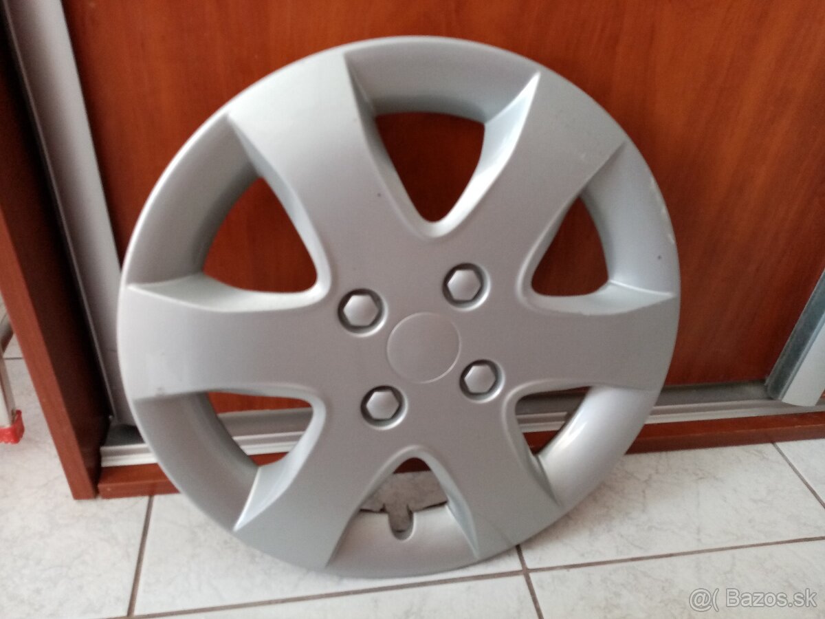 Puklica 15" - Suzuki Ignis 2