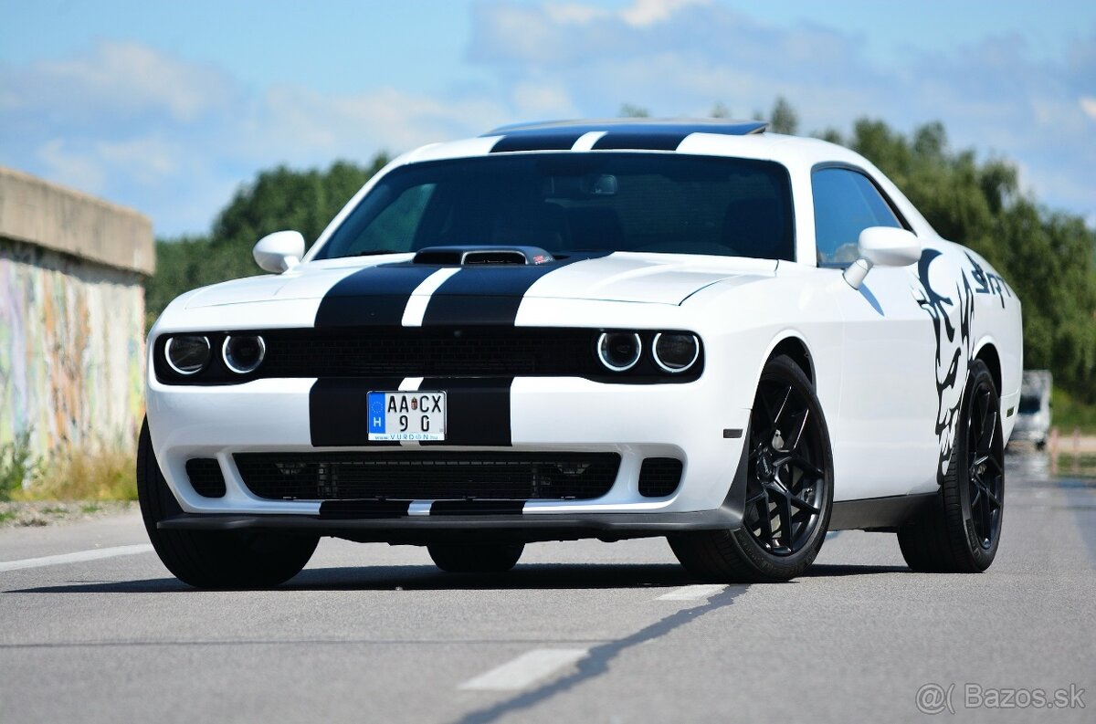 Dodge Challenger 6.4 SRT Scat Pack Shaker