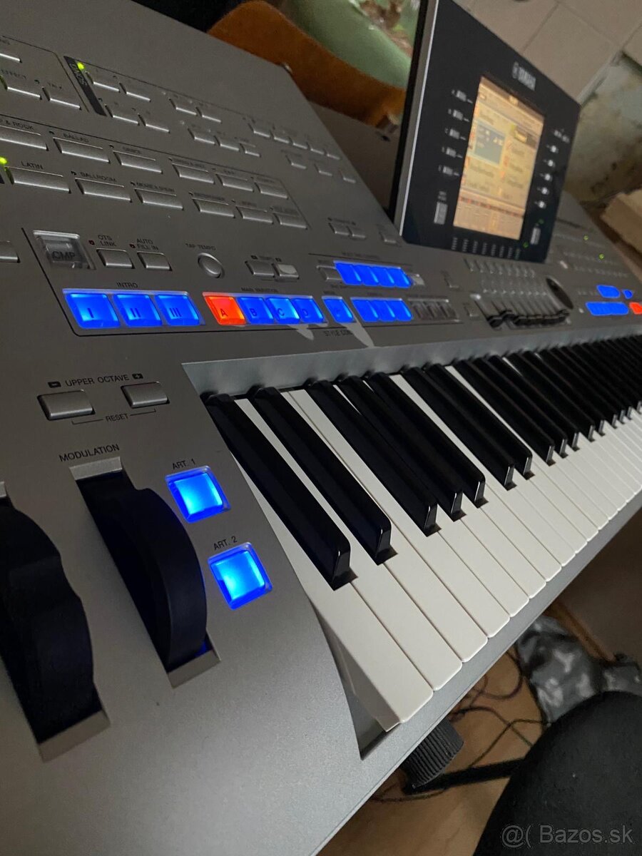 Yamaha tyros 4