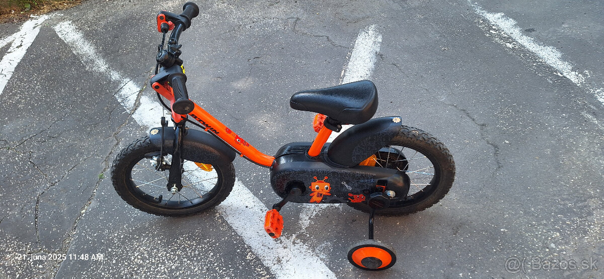 Detský bicykel Btwin robot s pomocnými kolieskami