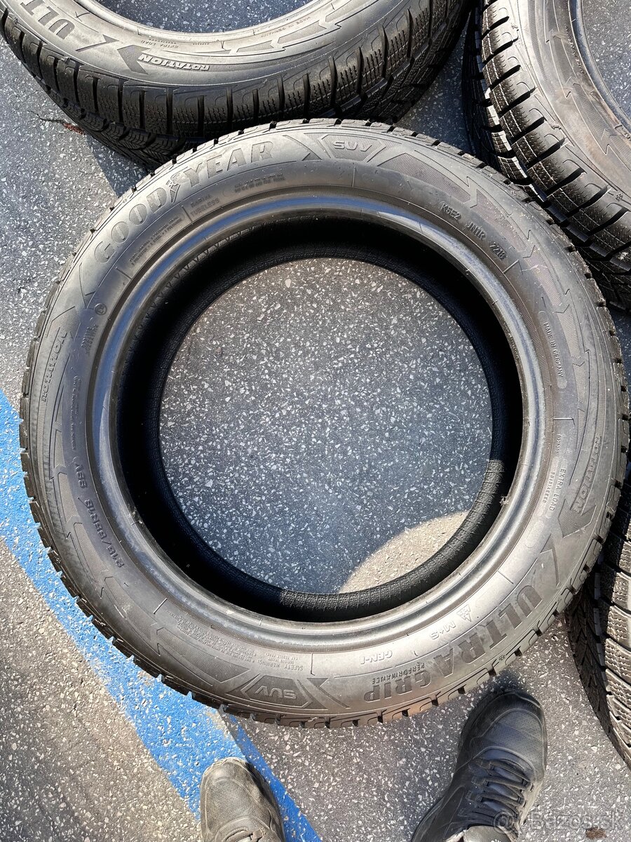 215/55r18 GoodYear UltraGrip performance suv