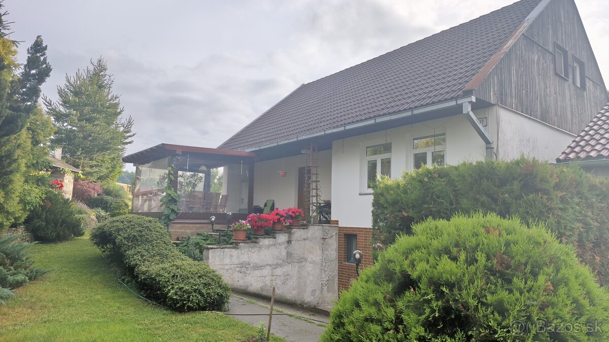 Rodinný dom, chata Slatinské Lazy pozemok 1899m2