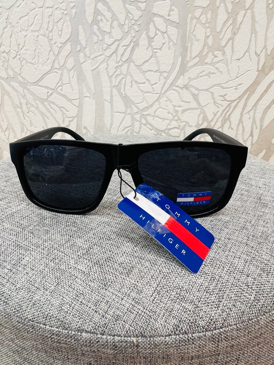 Panske slnecne okuliare TH cierne