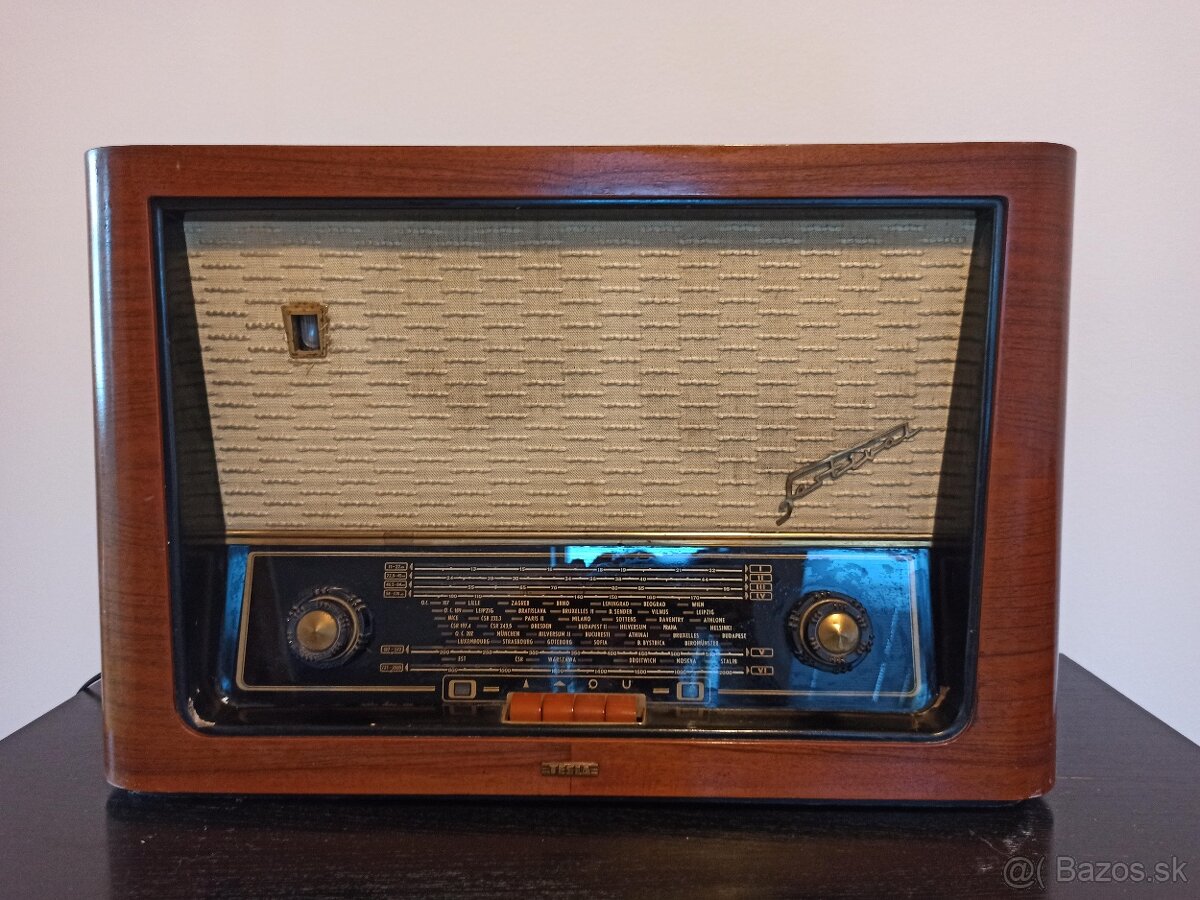 Retro rádio TESLA Festival 721A – zberateľský kúsok