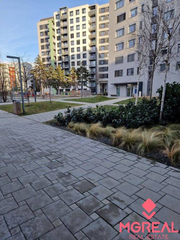 Nový obch. priestor 95m2, NUPPU, Hraničná ul., Ružinov