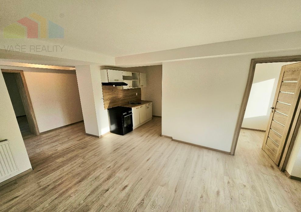 3 izbový byt Bánovce nad Bebravou /CENTRUM/ 57 m2/ S POZEMKO