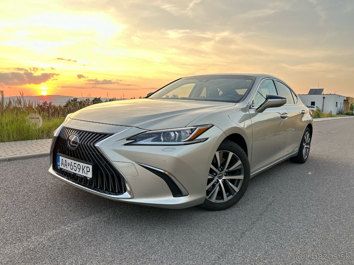 LEXUS ES300h, 1.majiteľ