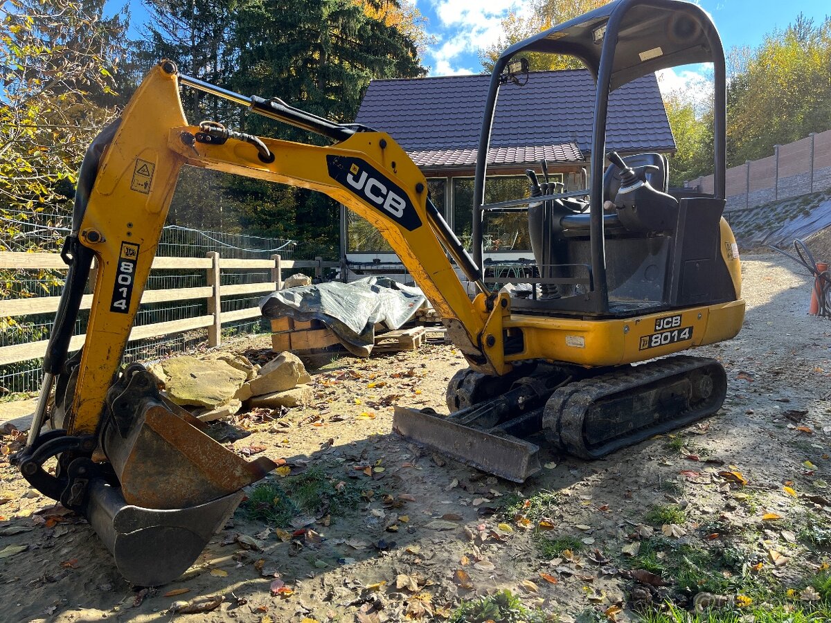 Minibager Jcb 8014+dvojnapravový prívesný vozík Gx84