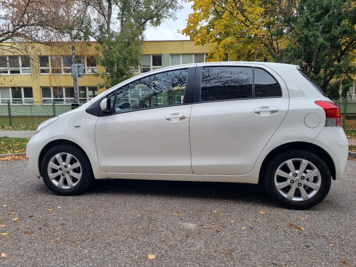 Toyota yaris 1,33 benzín 74kw...66tis km