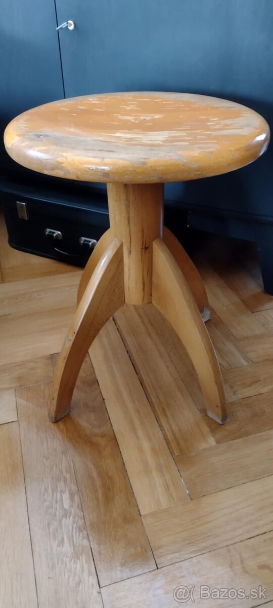 klavírna stolička rotačná