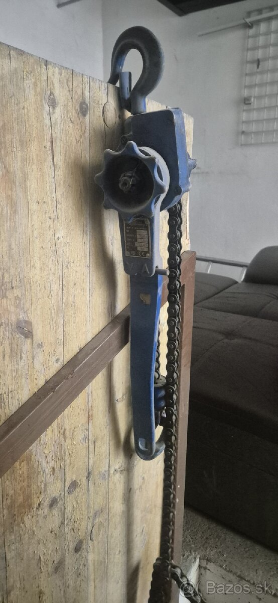 Zdvihák reťazový Brano 0,8t/1,5m