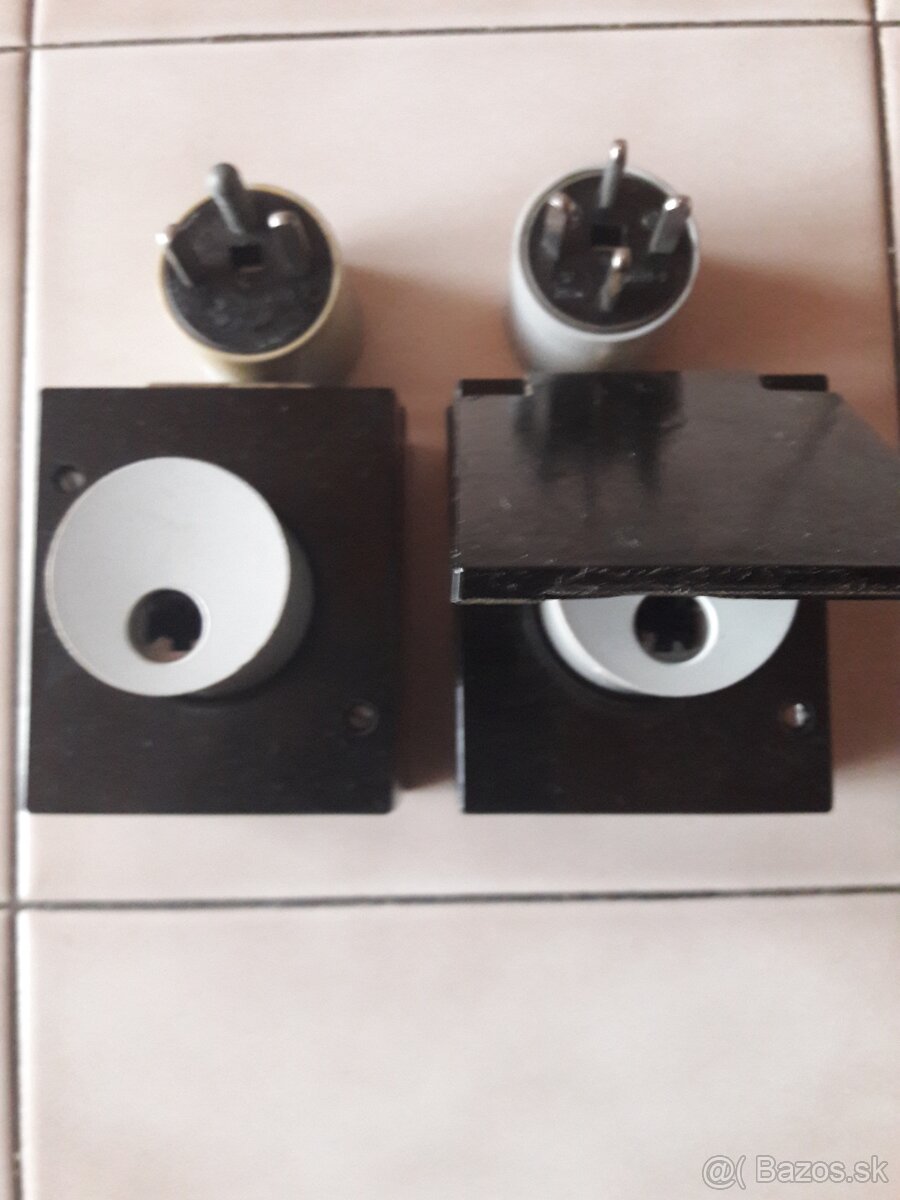 zasuvka a vidlica na 24 a 380 V