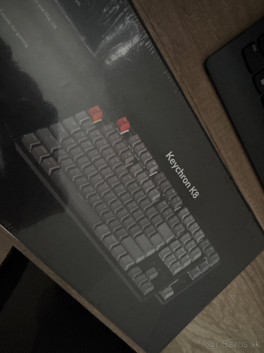 Keychron K8 klavesnica