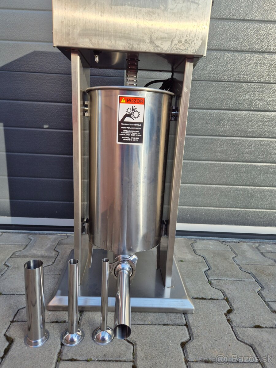 ELEKTRICKÁ PLNIČKA KLOBÁS 15 L SILNÁ PROFI