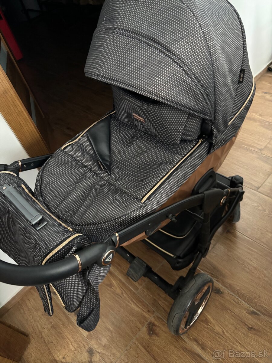 Predám kočiar Junama