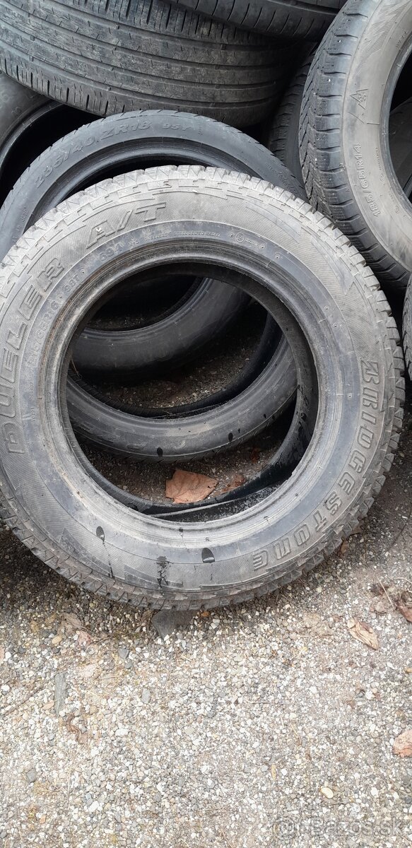 Offroad pneu Bridgestone Dueler A/T 215/65 R16