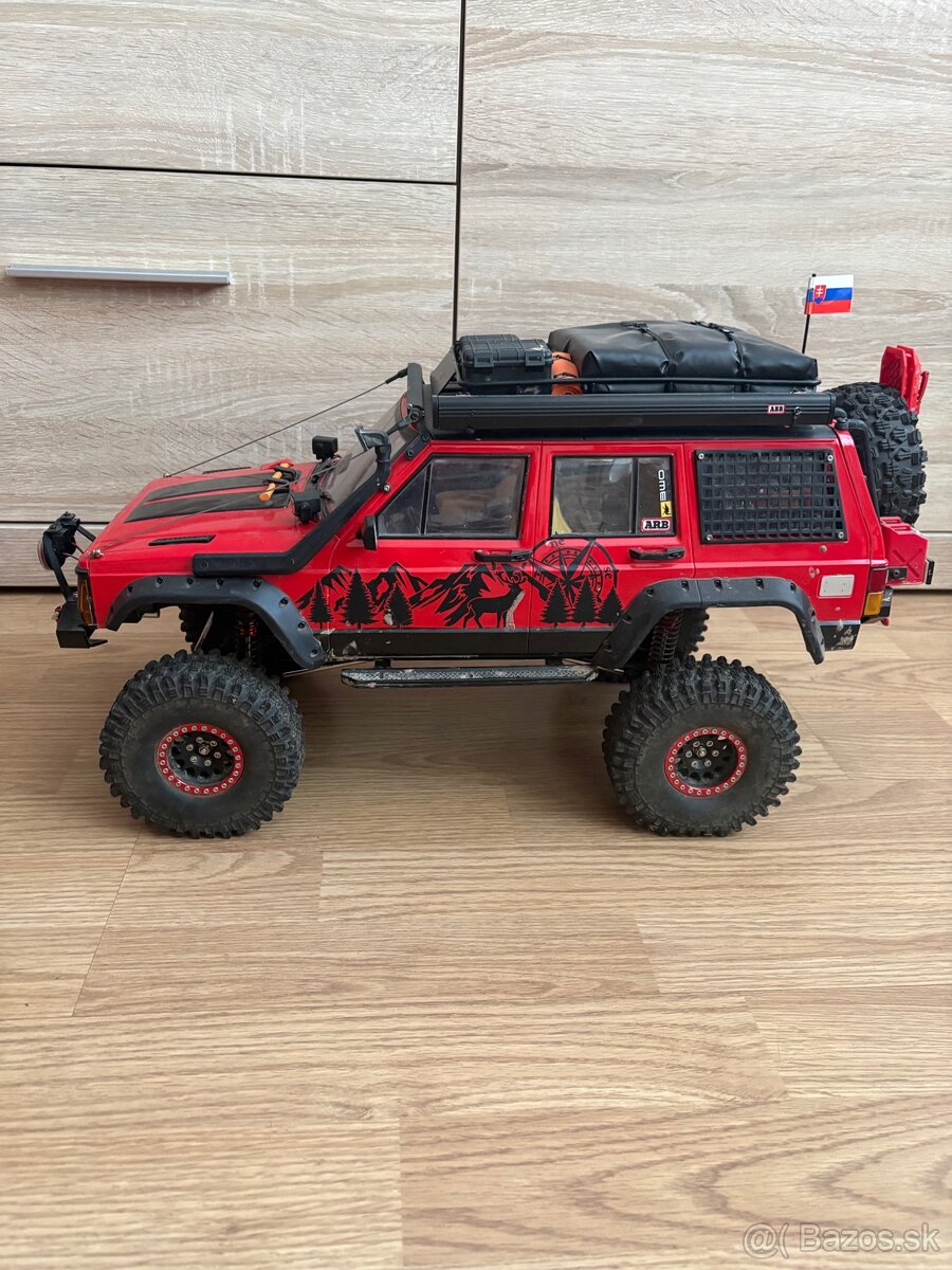 Predám RC model jeep cheroke 1/10